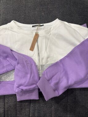 Stylish Women's Colorblock Sweatshirt - White, Gray, and Purple